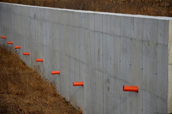 Cost of Retaining Wall Drainage in Warren