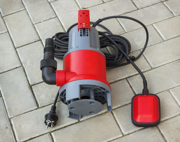Submersible Pump Installation in Warren