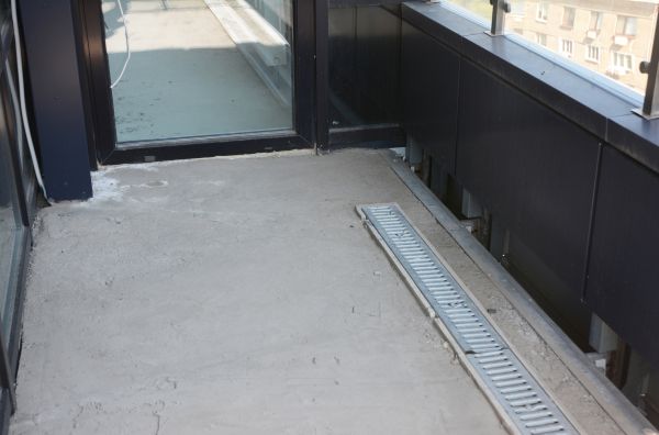 Cost of Veranda Drain Installation in Warren